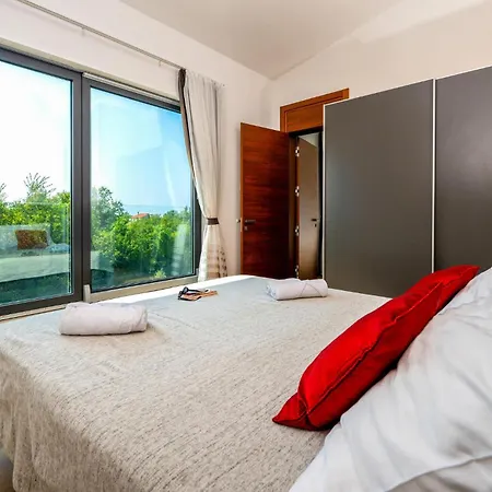 Hébergement de vacances 4 Bedroom Stunning In